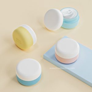 Figure 3-Silicon Travel Size Container