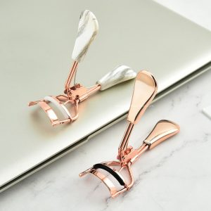 Figure 4-eyelash curler